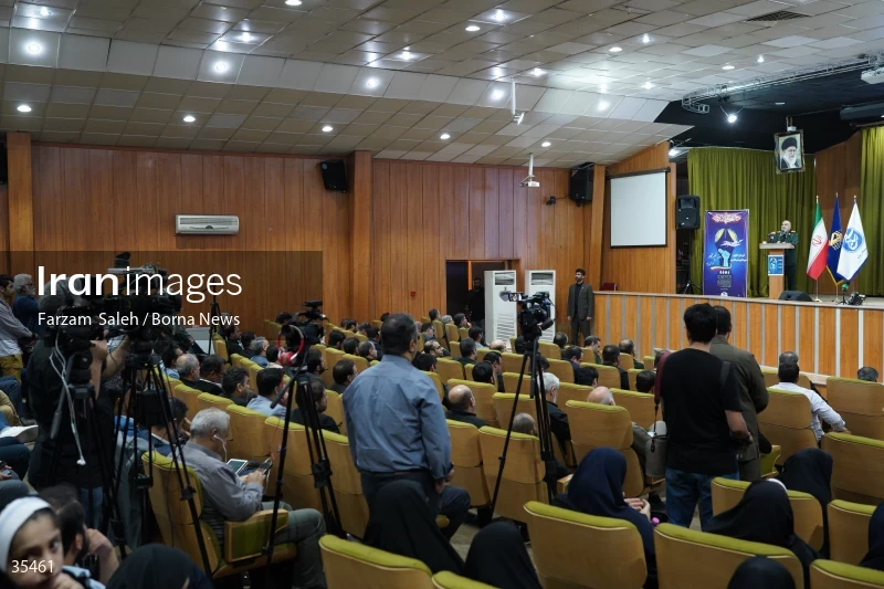 The Seminar on the progress of a strong Iran with promising journalists