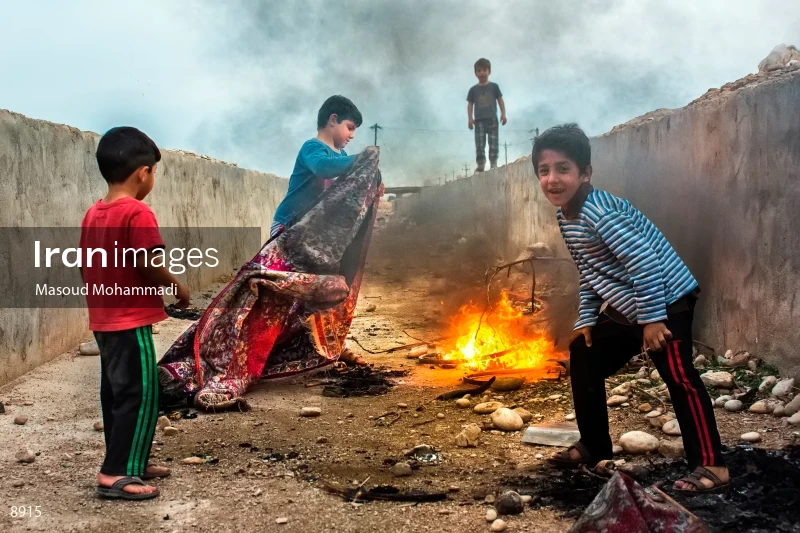 Kids playing in Andimeshk outskirts