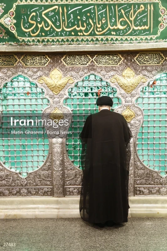 President Ebrahim Raisi in the holy shrine of Hazrat Zeinab (PBUH)