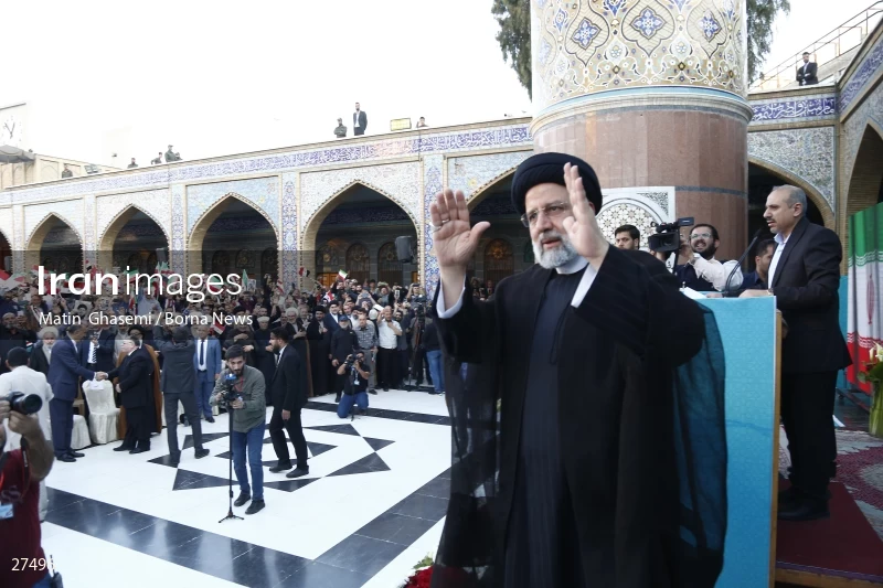 President Ebrahim Raisi in the holy shrine of Hazrat Zeinab (PBUH)