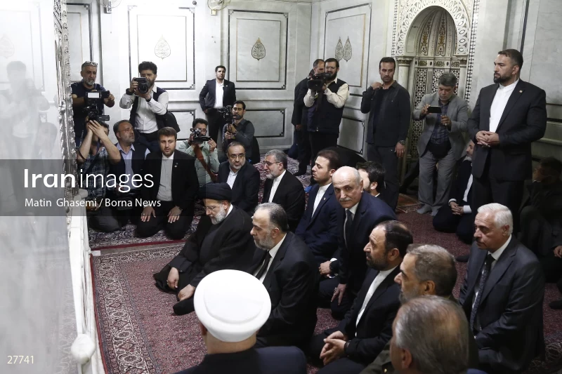 President Ebrahim Raisi in Umayyad Mosque of Damascus
