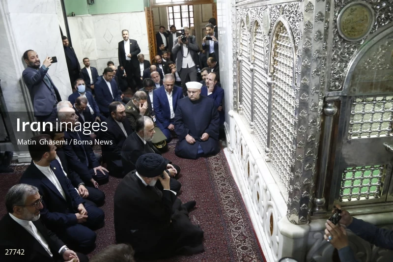 President Ebrahim Raisi in Umayyad Mosque of Damascus