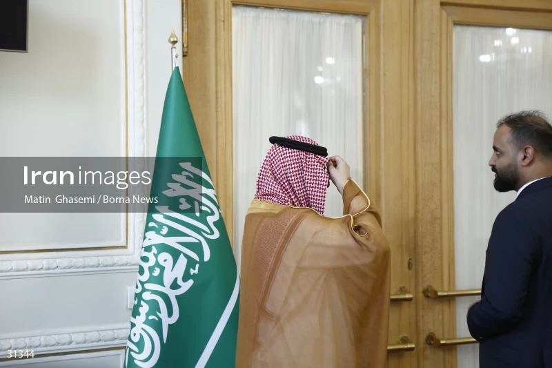 Meeting between the foreign ministers of Iran and Saudi Arabia