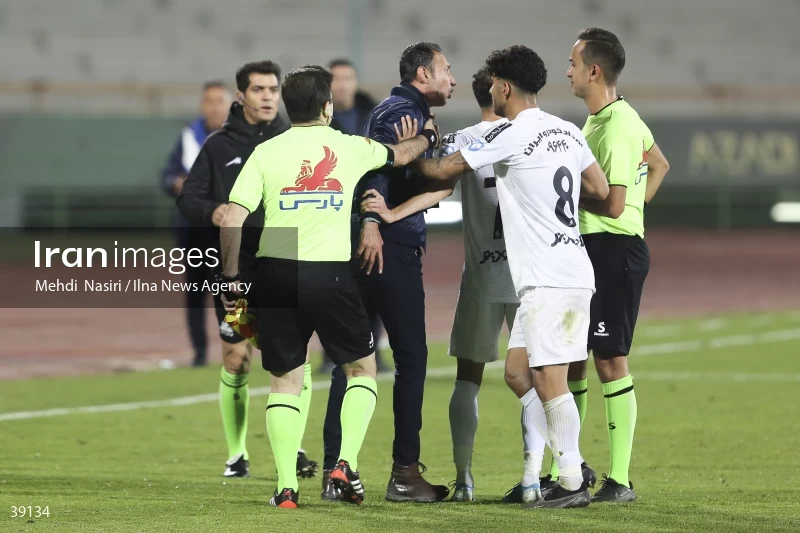 Esteghlal FC Vs. Paykan FC