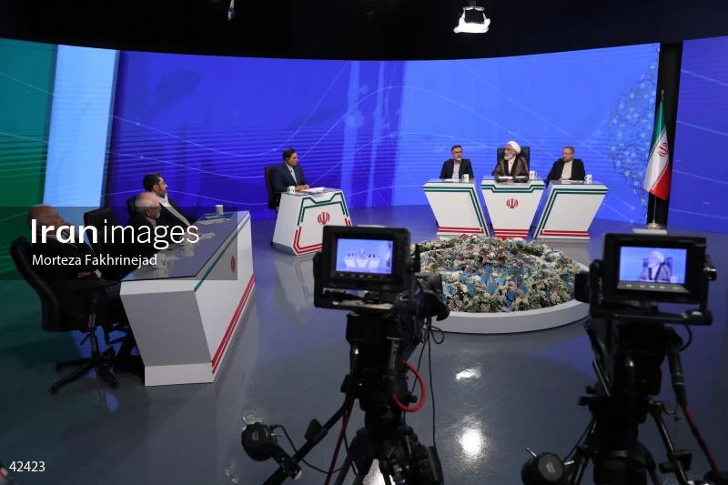 Mostafa Pourmohammadi on the Political Roundtable program on Channel Three