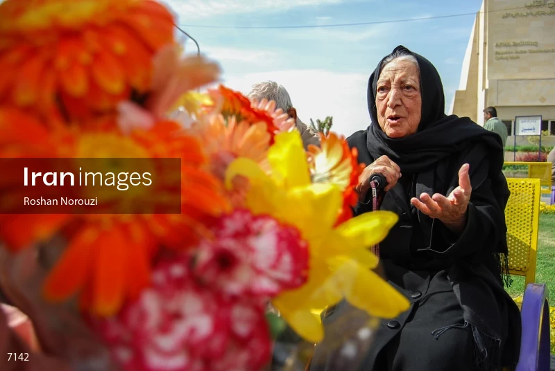 Ashraf Ghandehari (Bahadorzadeh)