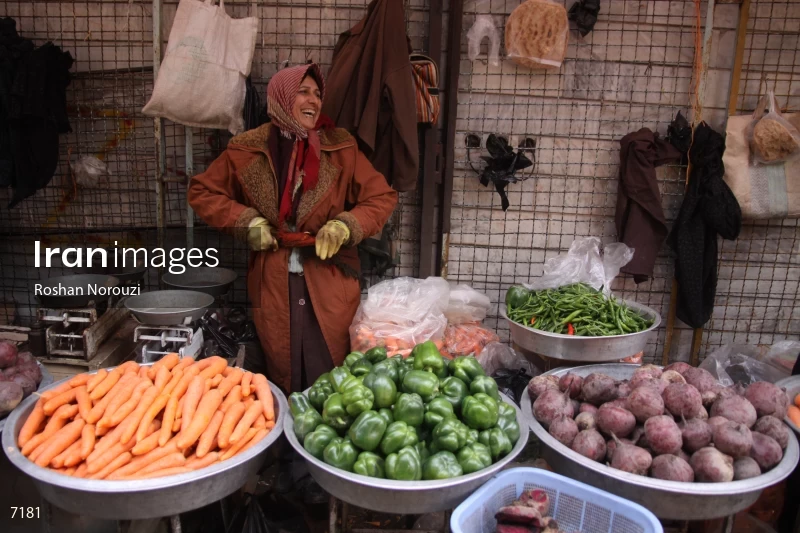 Greengrocer woman in Qaem Shahr