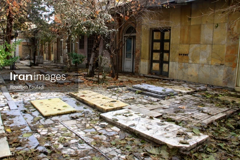 Zahir-od-dowleh cemetery