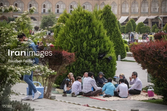 Sizdah Bedar in Isfahan