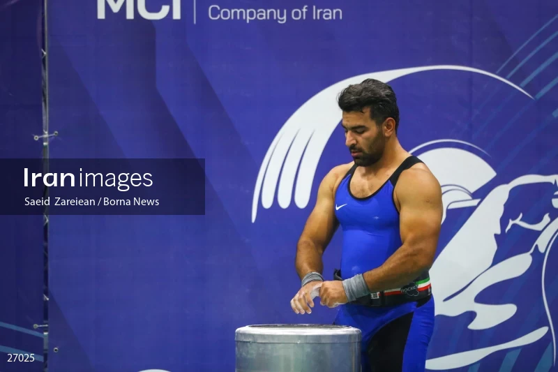 The record setting of Iran's national weightlifting team