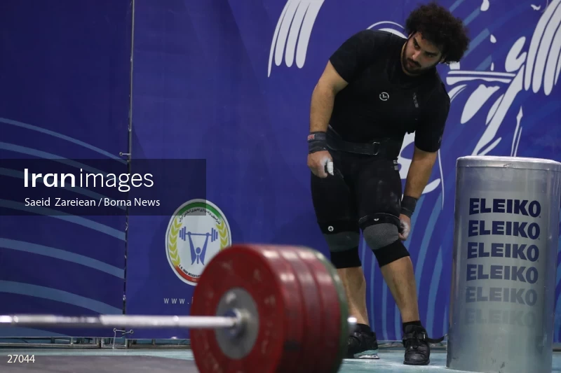 The record setting of Iran's national weightlifting team