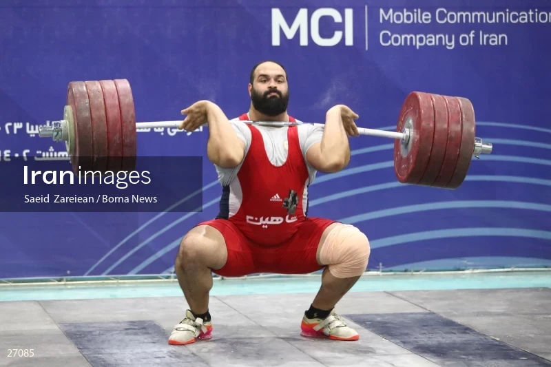 The record setting of Iran's national weightlifting team