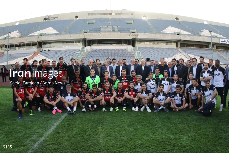 Iran's First VP Attends National Football Team’s Training Session