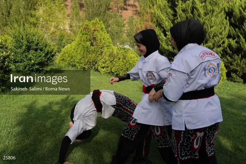 Women athletes of Ancient Iranian martial arts (Parthowa)