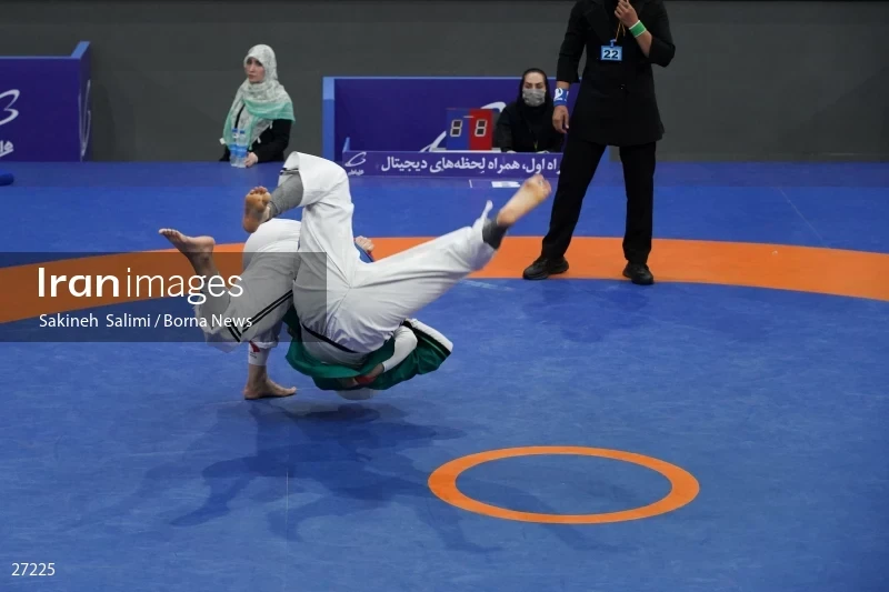 The national championship and selection of the Iranian female Alysh wrestling national team