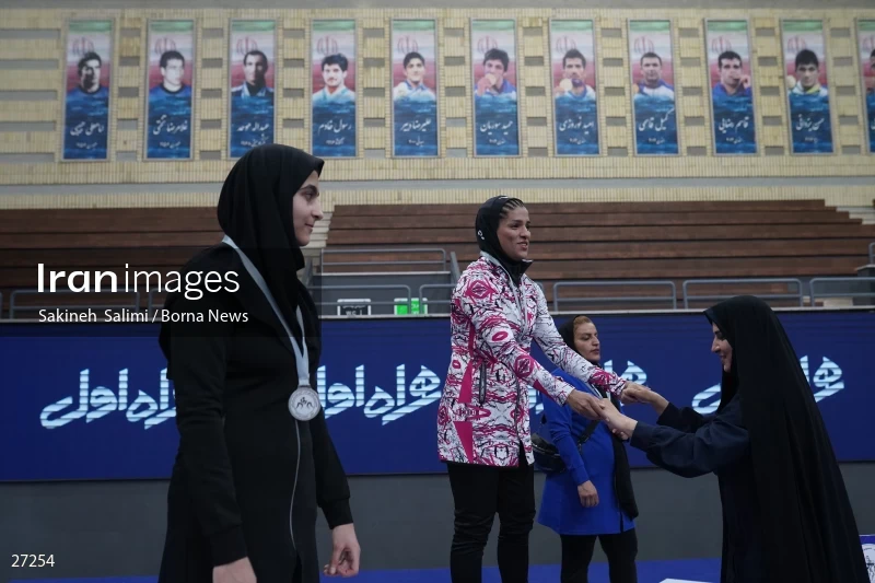 The national championship and selection of the Iranian female Alysh wrestling national team