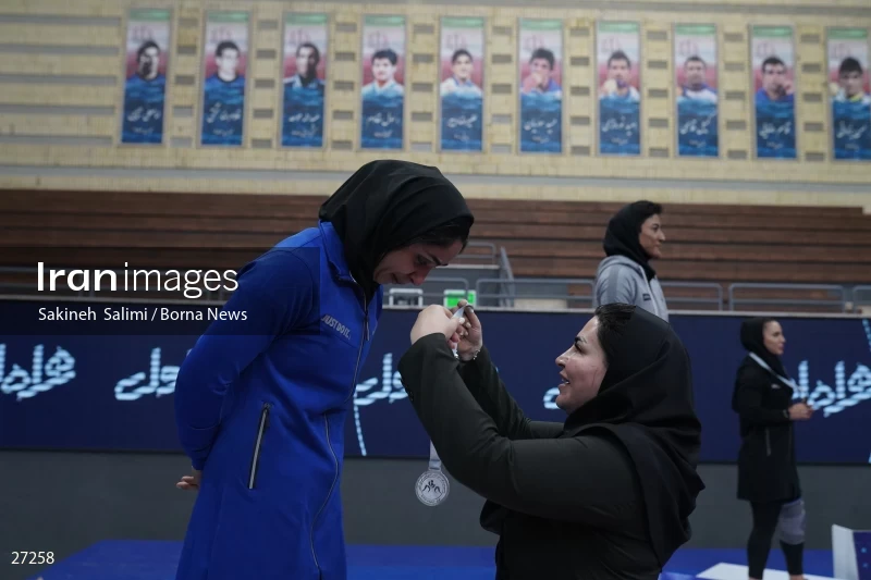 The national championship and selection of the Iranian female Alysh wrestling national team