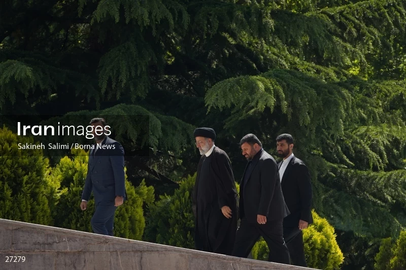 Ebrahim Raisi's official welcome to the President of Iraq
