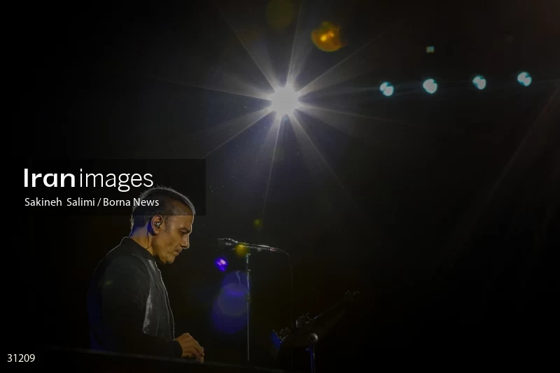 Alireza Ghorbani's concert in Saad Abad cultural and historical complex