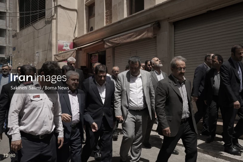 First vice president visits Pachenar Bazaar in Tehran