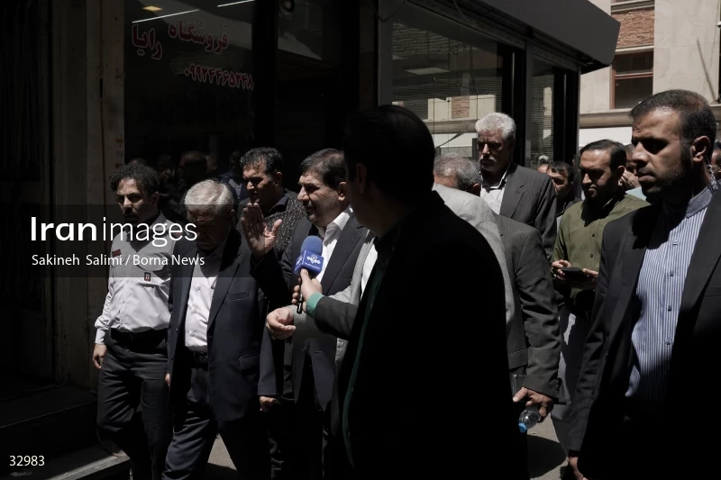 First vice president visits Pachenar Bazaar in Tehran