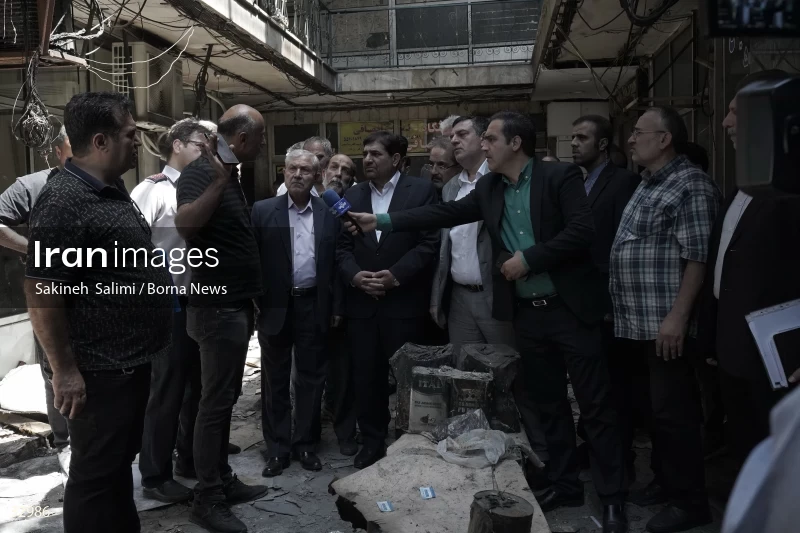 First vice president visits Pachenar Bazaar in Tehran