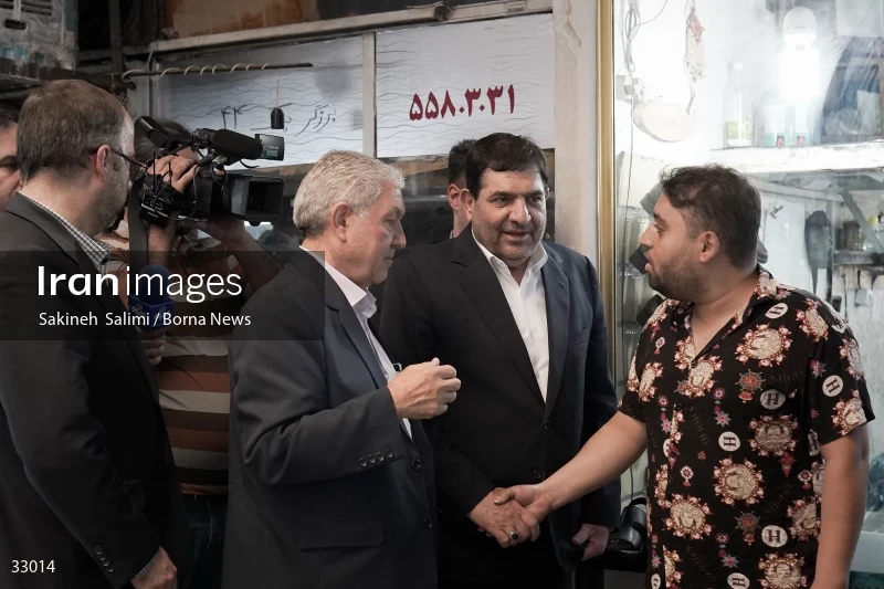 First vice president visits Pachenar Bazaar in Tehran