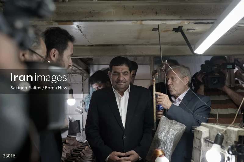 First vice president visits Pachenar Bazaar in Tehran