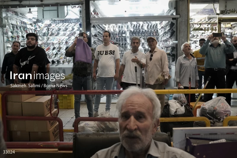 First vice president visits Pachenar Bazaar in Tehran