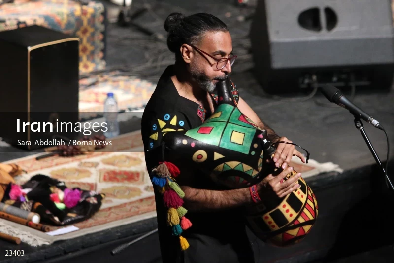 Lian music band concert