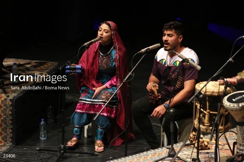 Lian music band concert