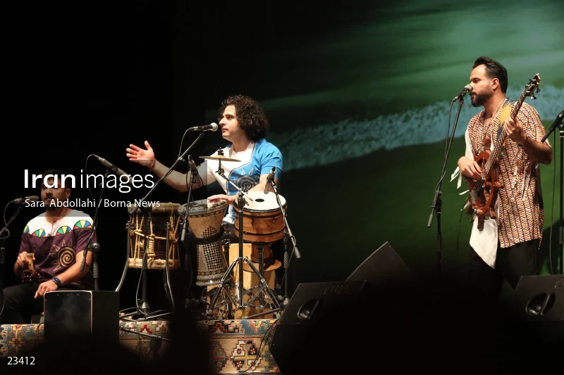 Lian music band concert