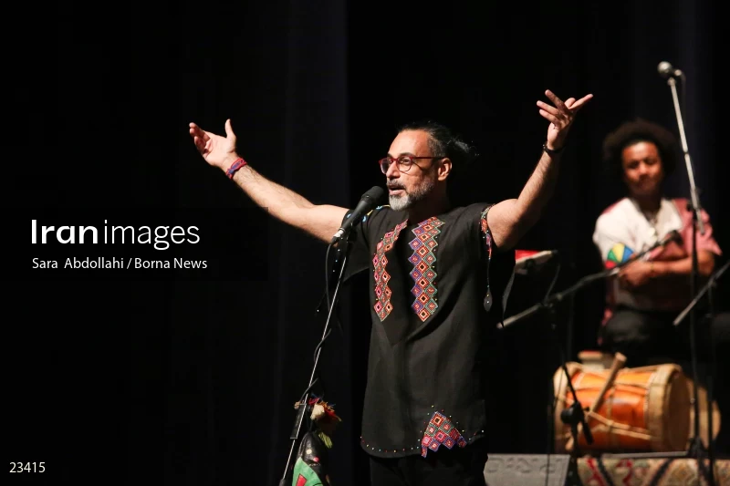 Lian music band concert