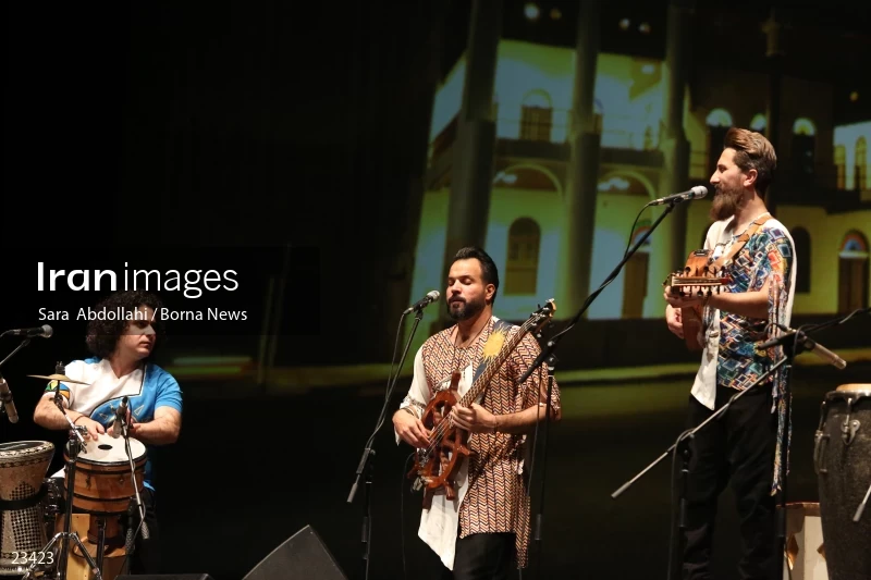 Lian music band concert