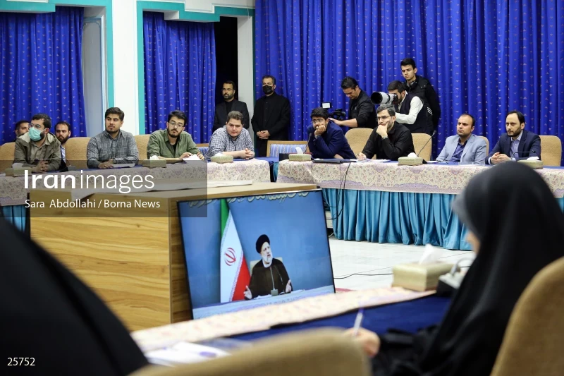 Meeting of representatives of student organizations with the president