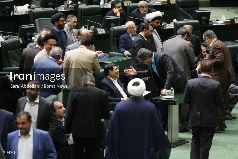 Parliamentary session about confidence vote to Minister of Education