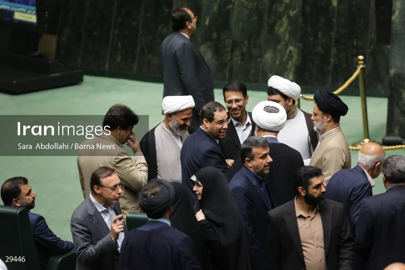 Parliamentary session about confidence vote to Minister of Education