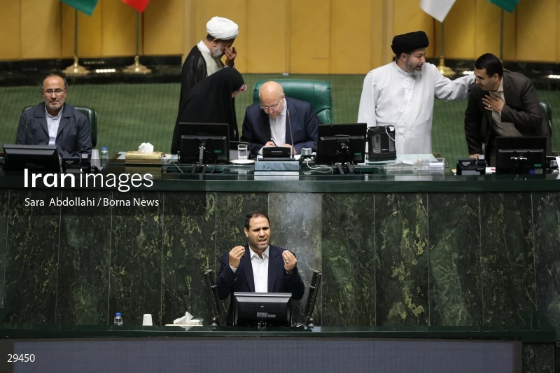 Parliamentary session about confidence vote to Minister of Education