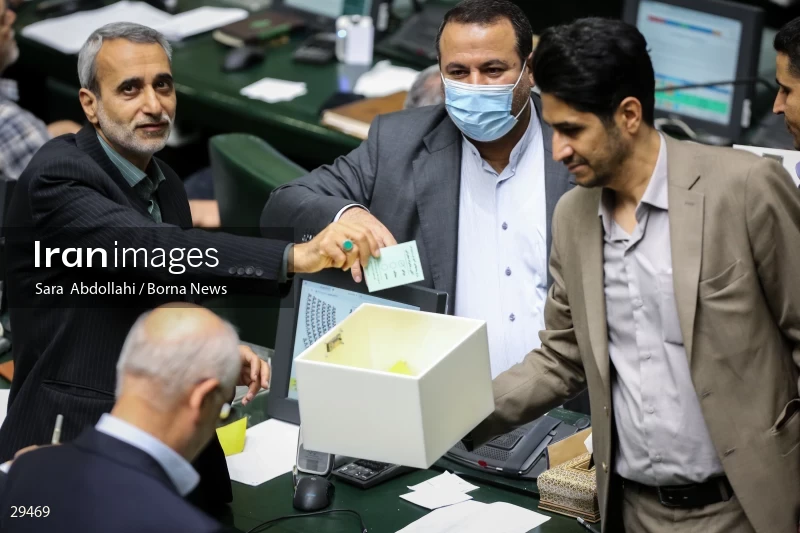 Parliamentary session about confidence vote to Minister of Education