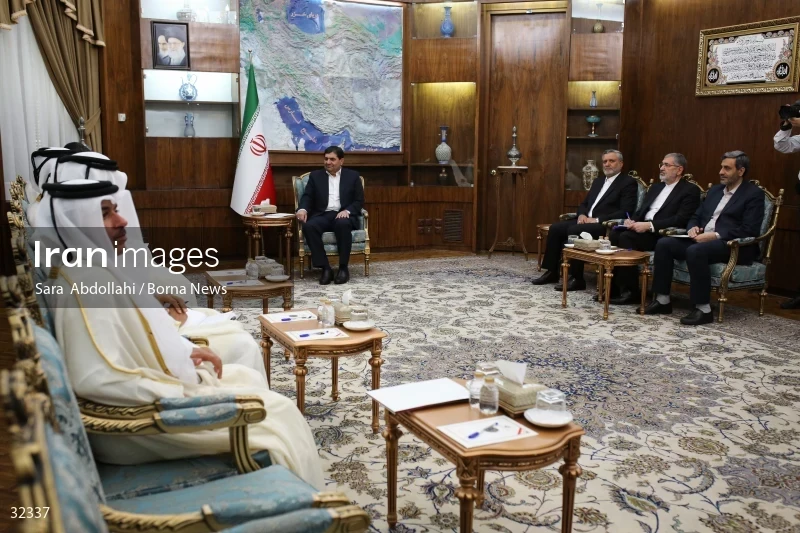 The meeting of the Minister of Labor of Qatar with the first vice president of Iran