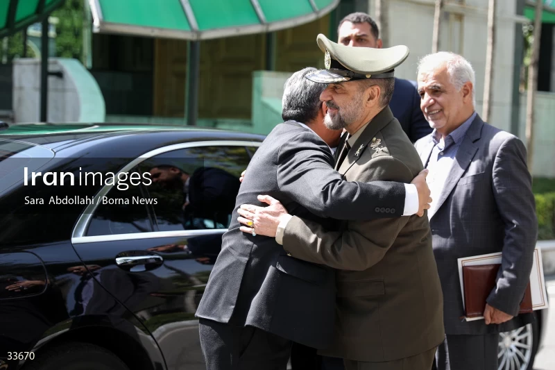 Meeting between the Ministers of Defense of Bolivia and Iran