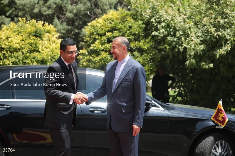 Iran and Sri Lanka FMs meet