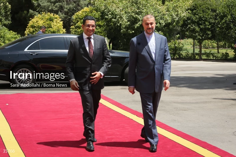 Iran and Sri Lanka FMs meet