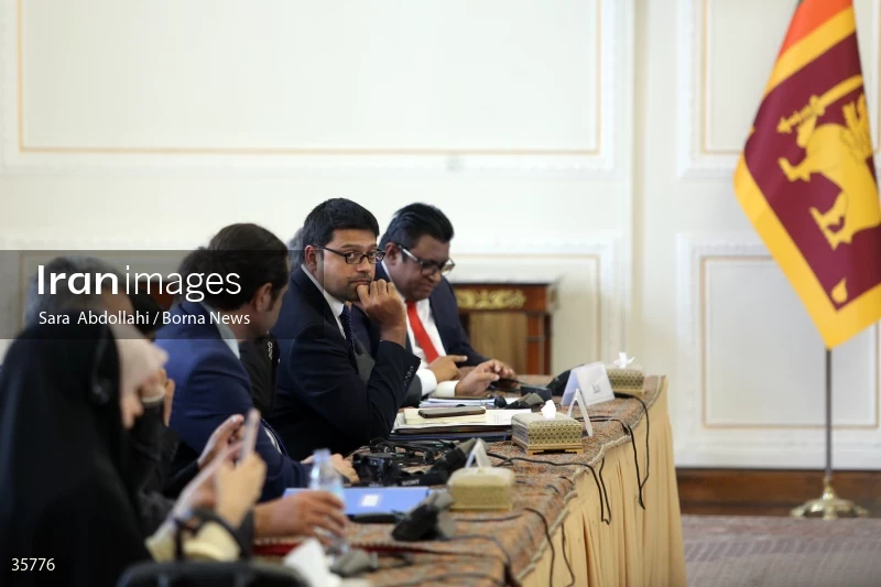 Iran and Sri Lanka FMs meet