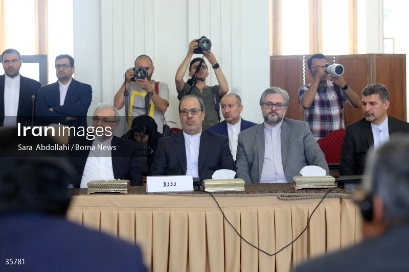 Iran and Sri Lanka FMs meet
