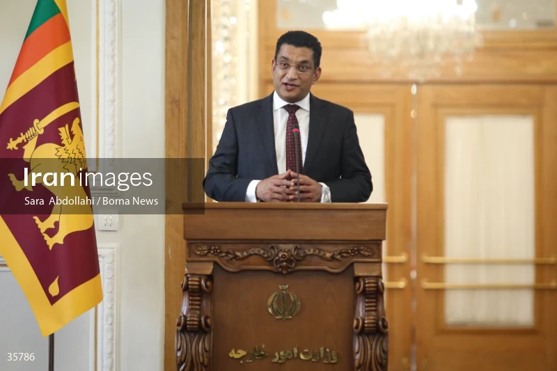 Iran and Sri Lanka FMs meet