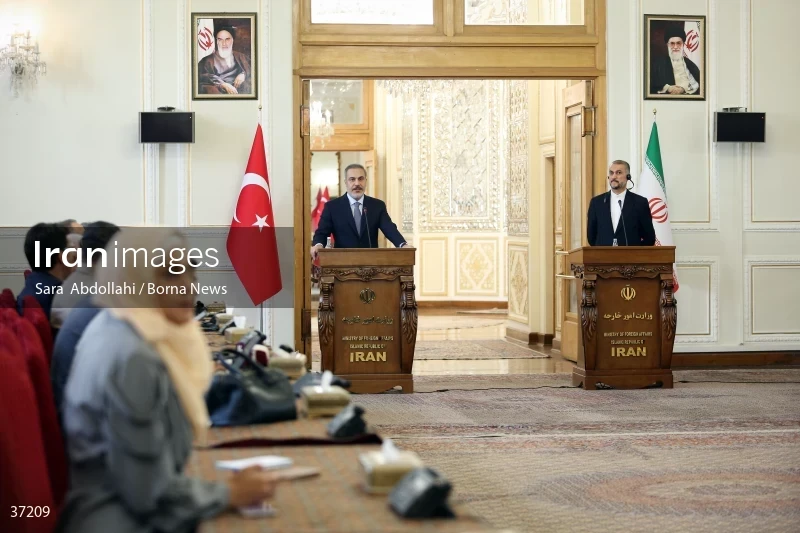 The meeting of the Foreign Ministers of Iran and Turkey