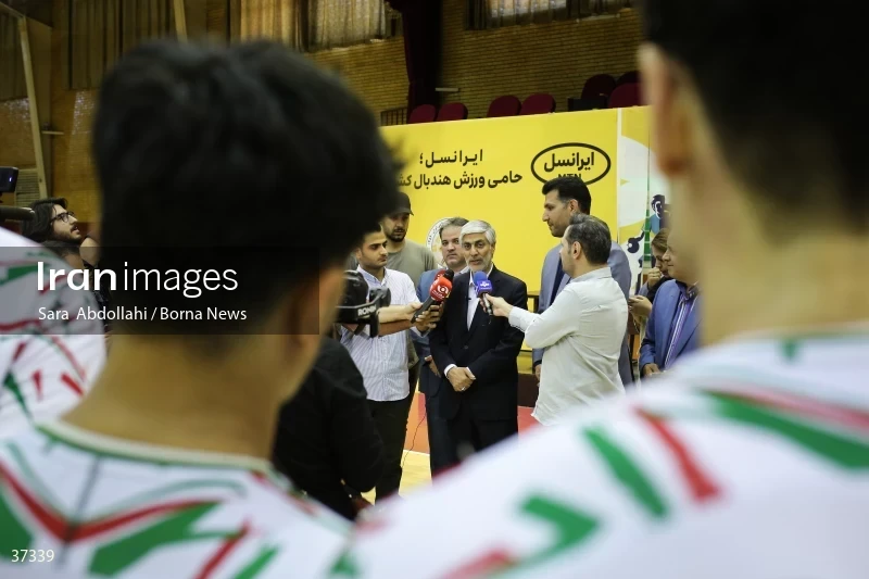 The visit of the Minister of Sports and Youth to the camp of the national handball team
