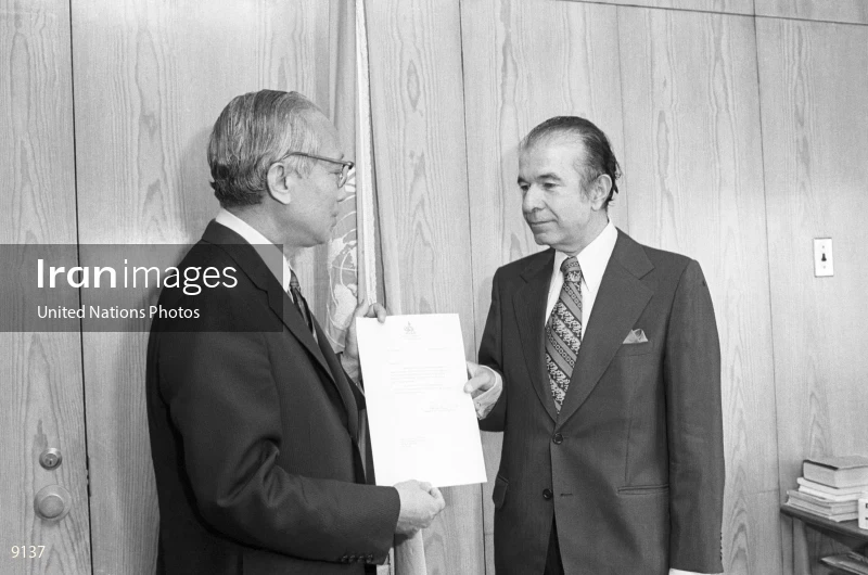 Fereydoon Hoveyda