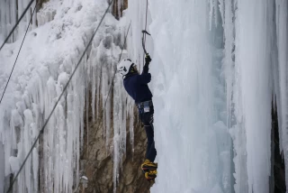 Meygun ice-climbing club
